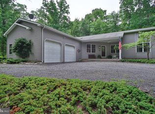 1 Cedar Hill Ln, Pipersville, PA 18947