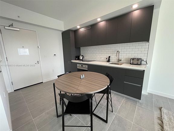 5th image of 227 NE 2nd St Unit 2905