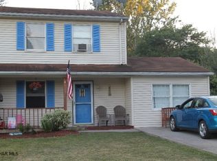 1221 Creekside Dr, Altoona, PA 16601