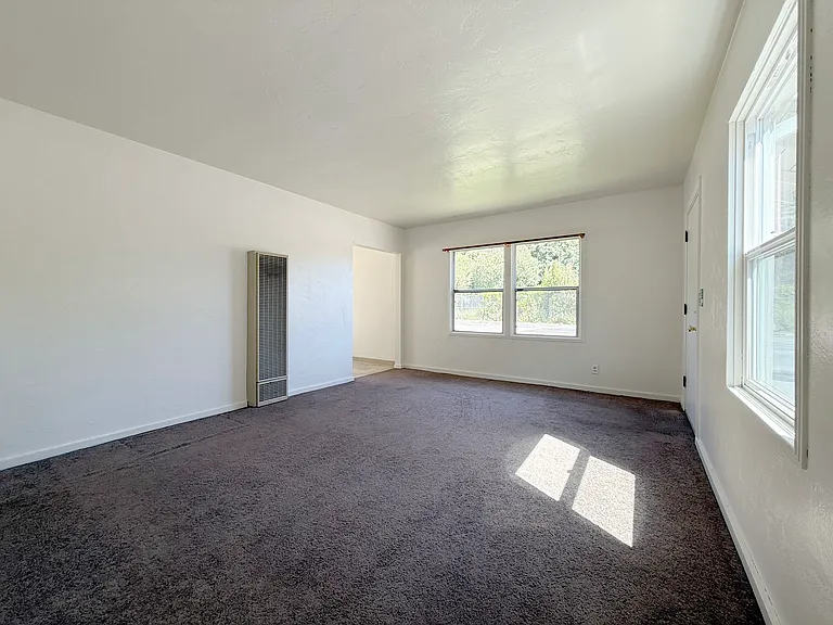 909 Laurel St #1 — Photo 2