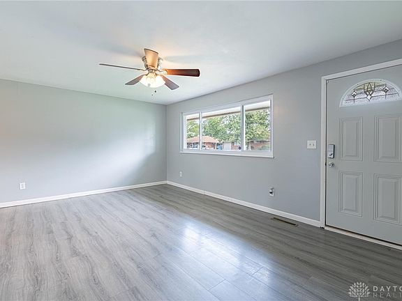 3rd image of 5620 Shady Oak St
