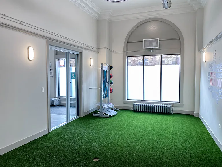 540 1/2 W Briar Pl #8D — Photo 7
