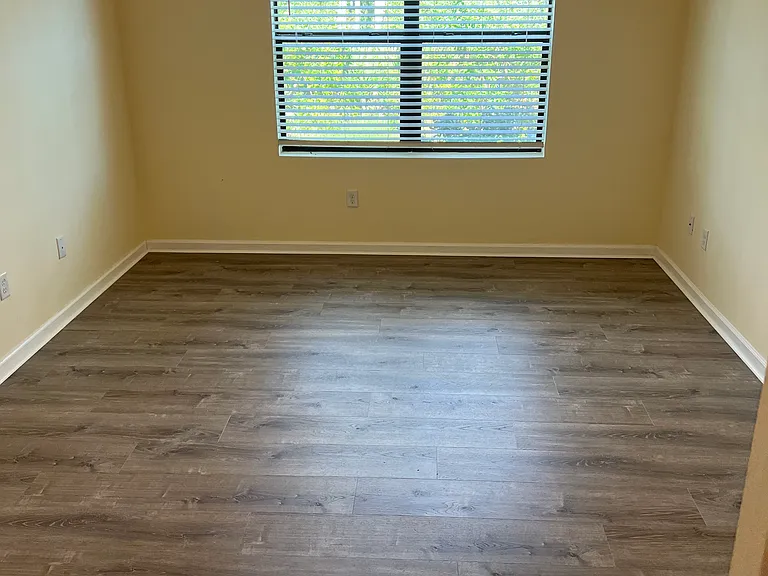 4412 Talbot Blvd — Photo 11