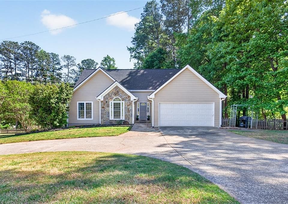 1st image of 4823 Stephens Rd