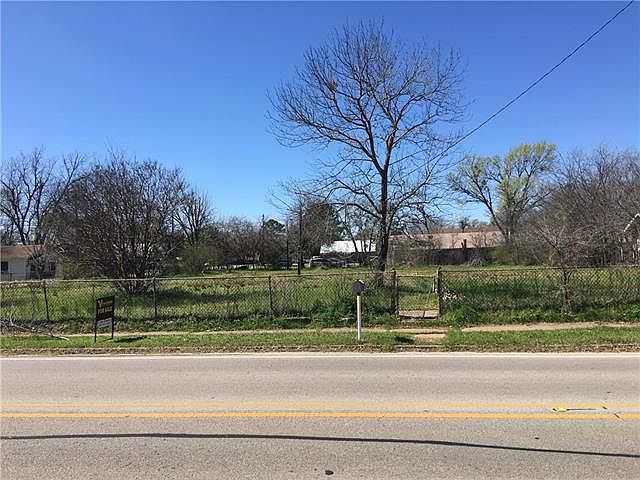 2nd image of 216 S College Dr
