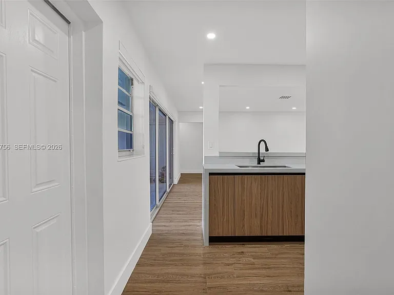 8201 SW 42nd St — Photo 14