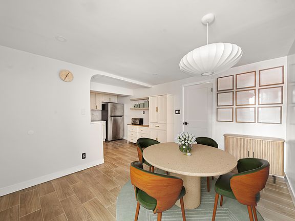 5th image of 4424 Kings Hwy #1