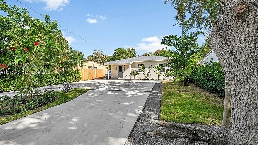 1st image of 1628 NW 5th Ave