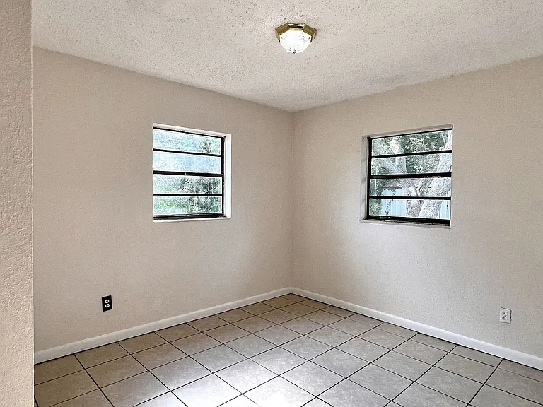 120 3rd Jpv St — Photo 10