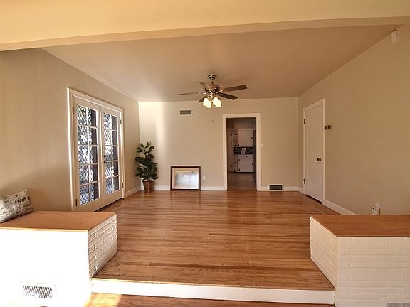 5th image of 603 N Main St