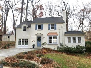 9634 Parkwood Dr, Bethesda, MD 20814