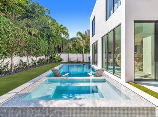 254 NE 4th St, Boca Raton, FL 33432