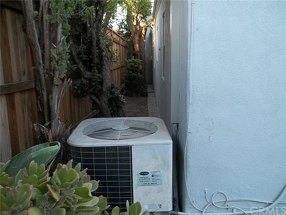 4th image of 2555 Aiken Ave