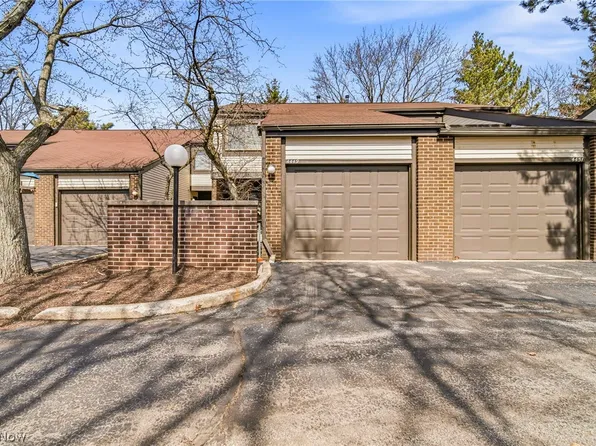 4449 Cushing Ln, Cleveland, OH 44143