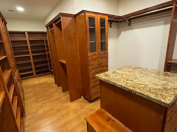 1155 W LAREDO Avenue, Gilbert, AZ 85233