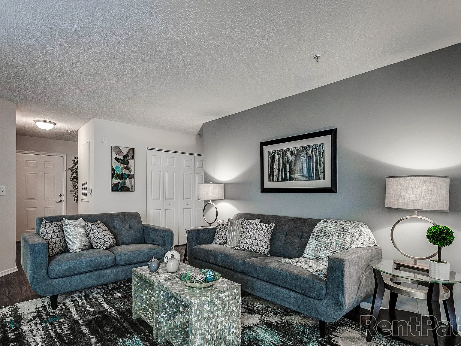 Riverwalk Apartment Homes — Photo 4