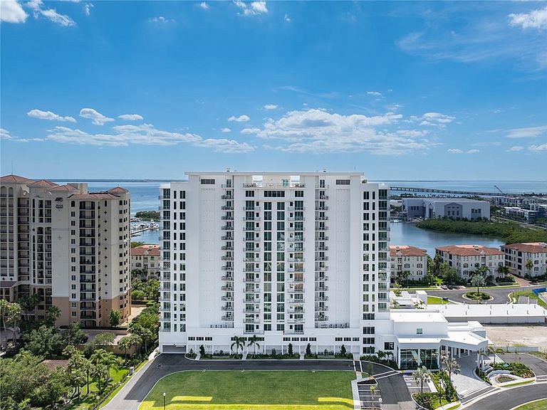 Listing photo of 5713 Bowen Daniel Dr Unit 702, Tampa