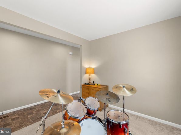 281 Cedar Spring Dr, Strasburg, VA 22657