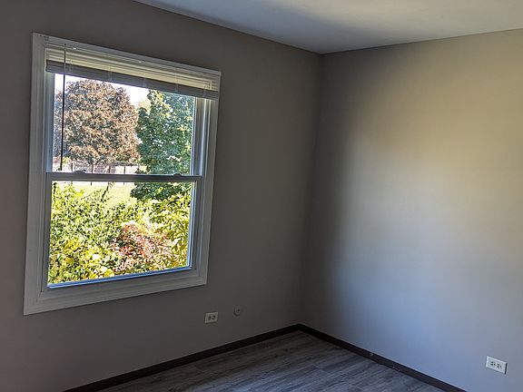 5th image of 362 Kirkwood Cir