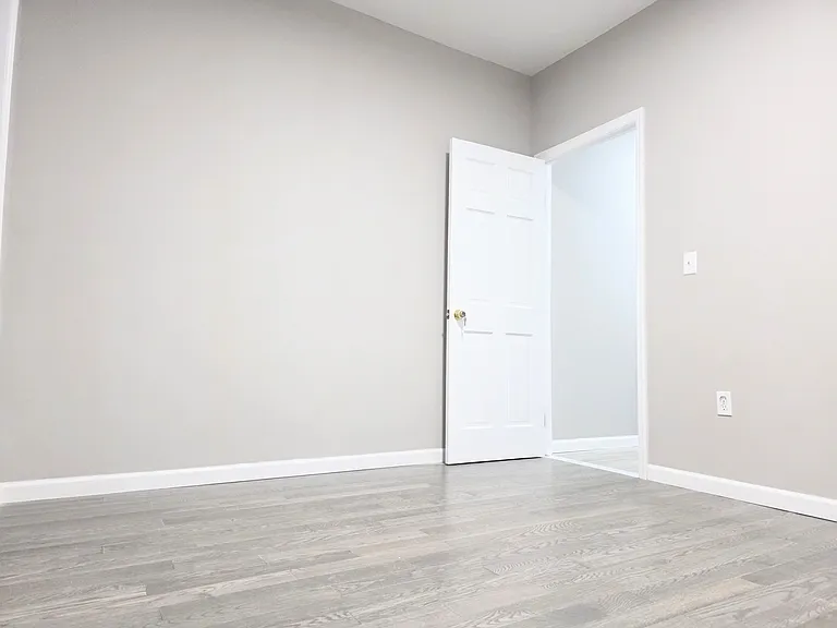 4405 5th Ave #4R — Photo 9