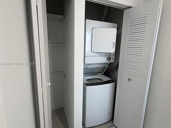 5th image of 879 E 24th St #203