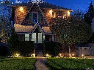 2835 Parkwood St, Trenton, MI 48183