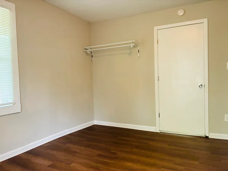 202 W Sullivan St — Photo 12