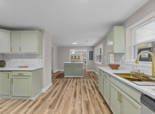 2450 Taylor St, North Charleston, SC 29406