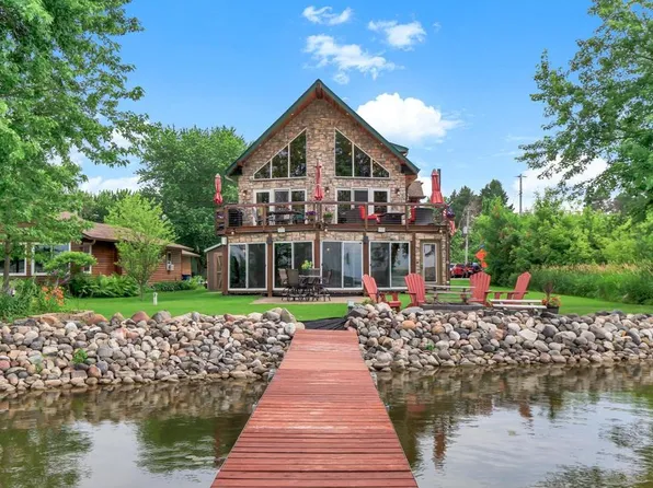 5050 210th St N #2, Forest Lake, MN 55025