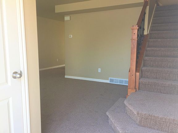 4th image of 173 W Carrick Dr