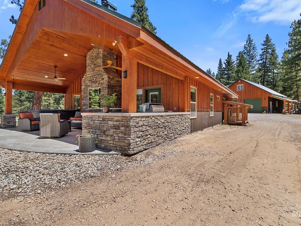 1st image of 251 Meadow Dr