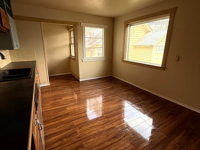1117 N 5th Ave — Photo 9