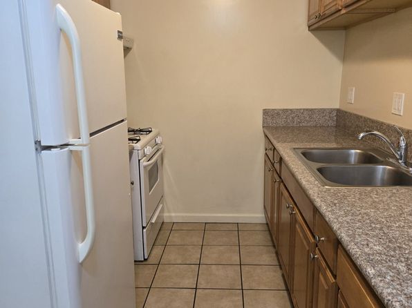 2312 Lomita Blvd APT 10