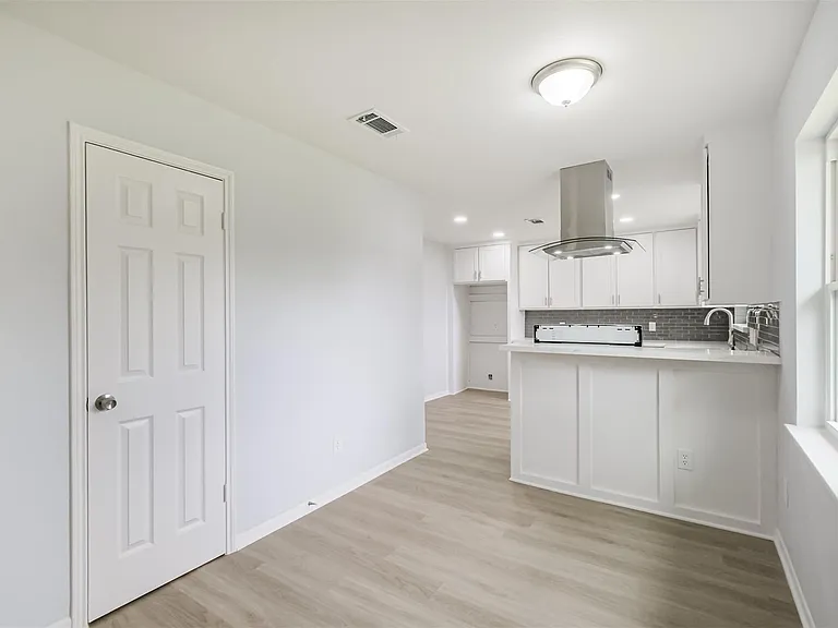 4314 Woodmont Dr — Photo 7