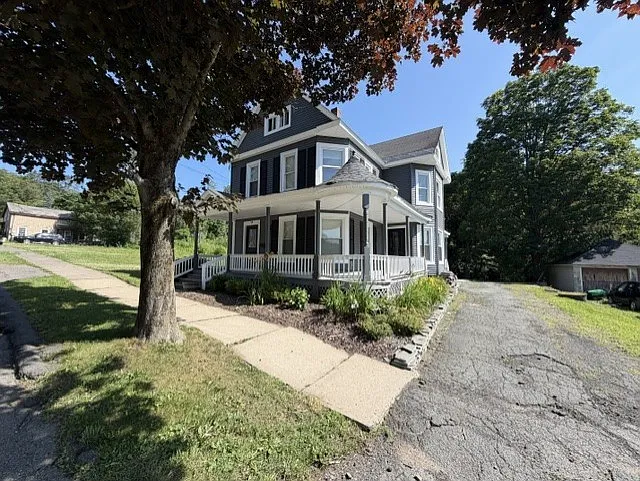 14 Allen St — Photo 3