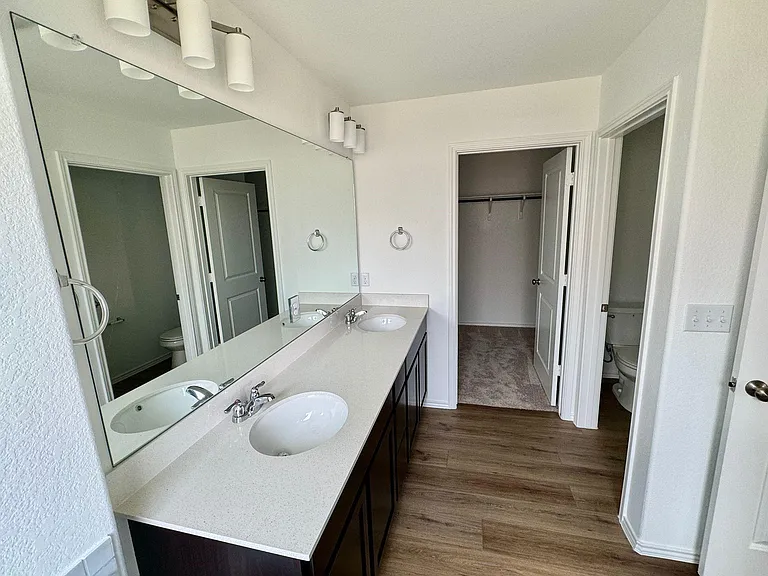 440 Doherty — Photo 13