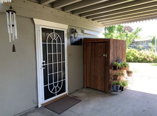 2044 W 14th Pl, Eugene, OR 97402