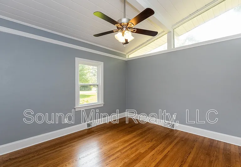 3504 Hawthorne Rd — Photo 14