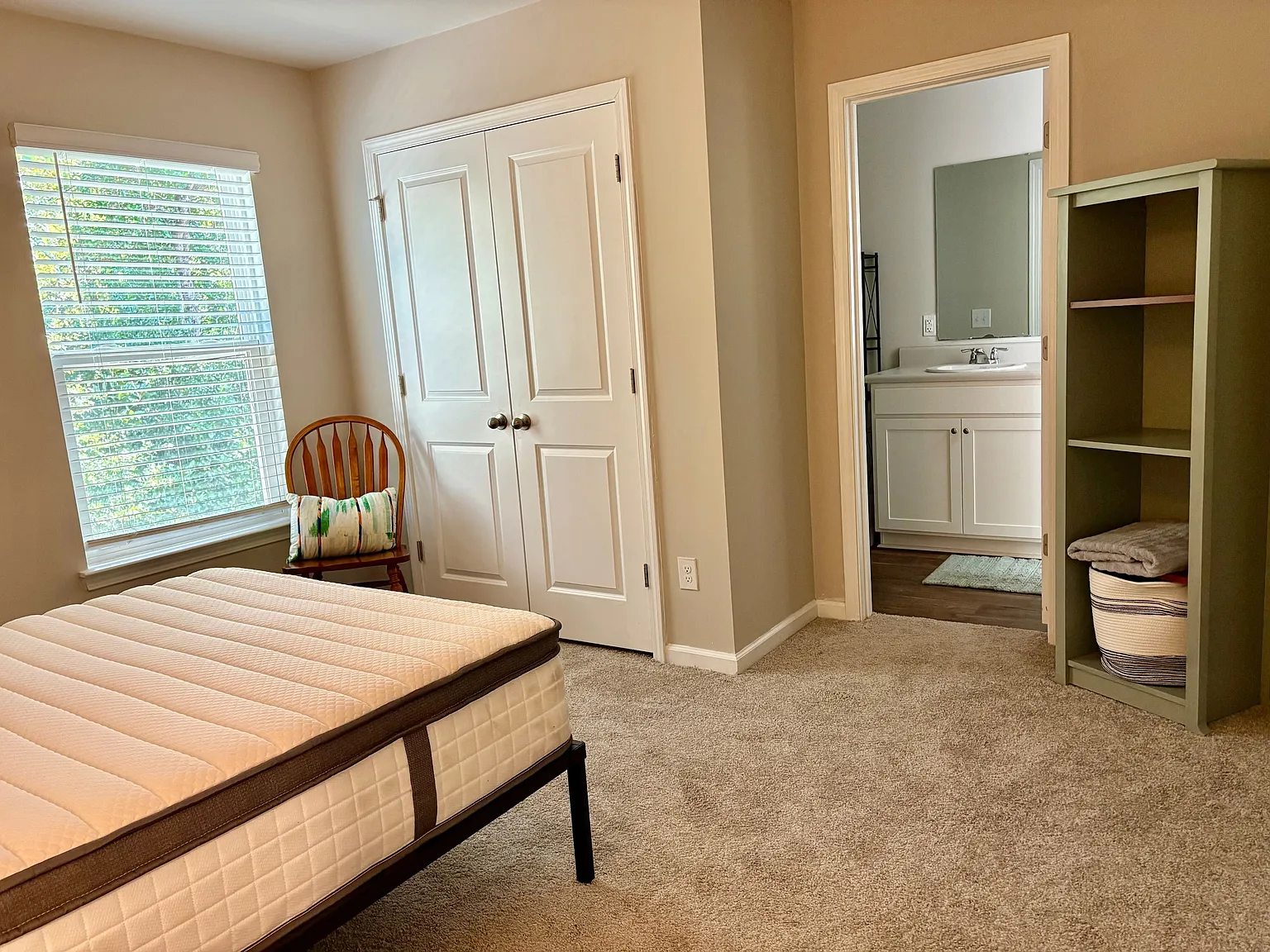 194 Spencer Circle Co-Living - Unit... — Photo 2