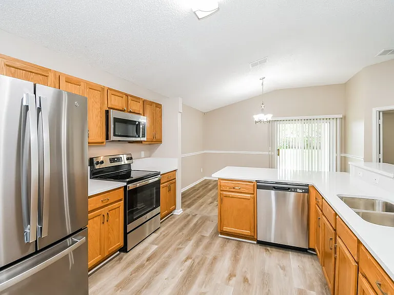 1418 Runes Ct — Photo 7