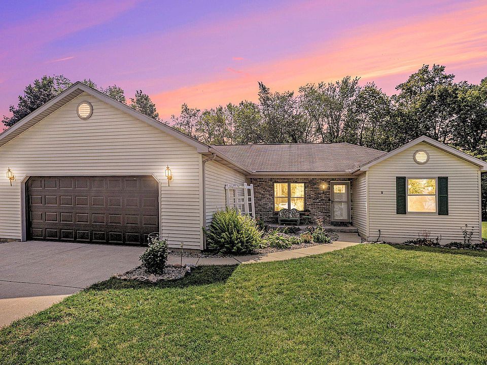 1st image of 216 Cindy Ct