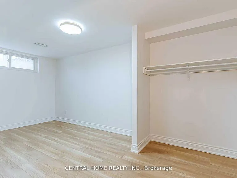 47 Sherwood Forest Dr #BASEMENT — Photo 11