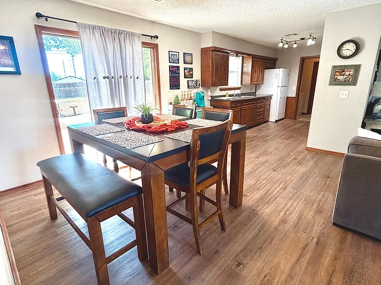1004 N Dryden Cir — Photo 5