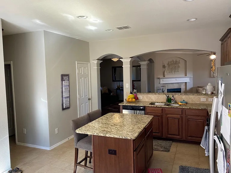 15620 Gatehouse Dr — Photo 9