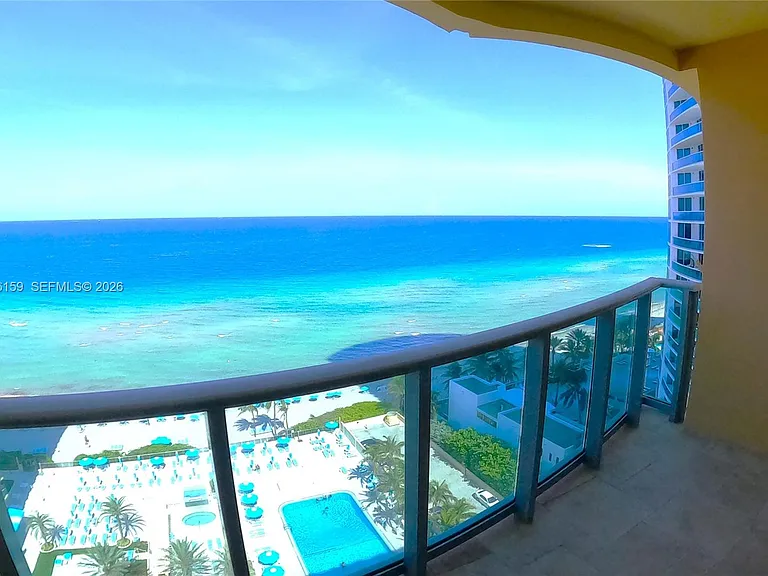 2501 S Ocean Dr #Penthouse 23 — Photo 2
