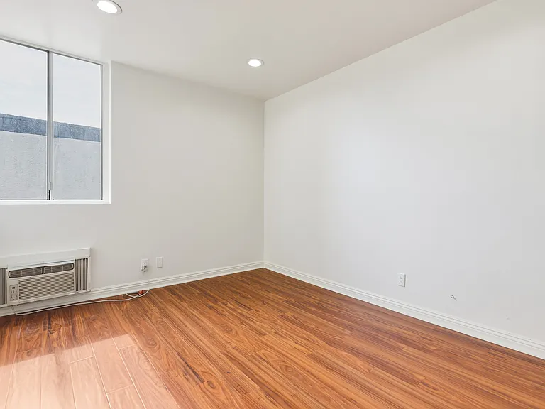 18620 Hatteras St #229 — Photo 21