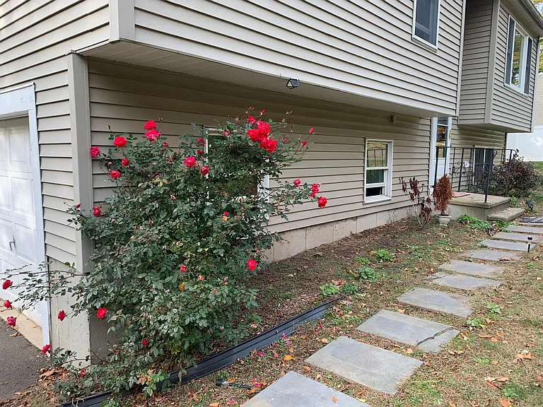 171 Mill St — Photo 2