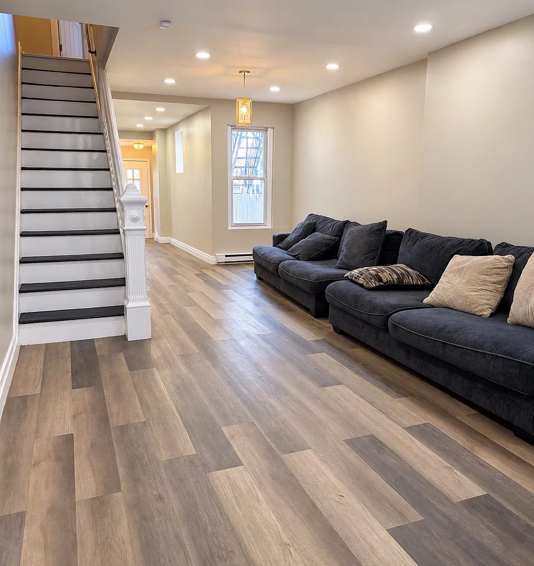 4 bed, 1414 sqft, $2,200 — Photo 1