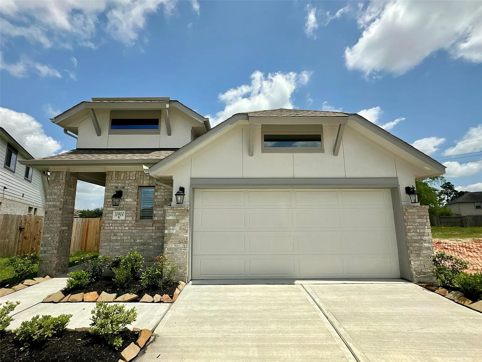 4 bed, 3.0 bath, 1912 sqft, $2,600 — Photo 2