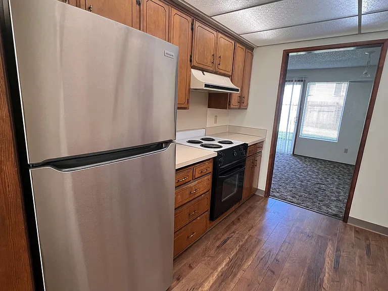 1010 Midway Dr NE #10 — Photo 4